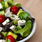 Jak zrobić grecki sos do sałatek